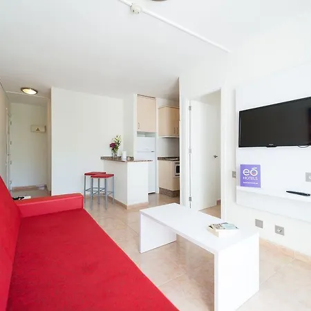 Eo Rosas فندق 3*