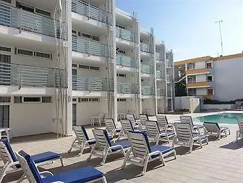 Eo Rosas فندق 3*