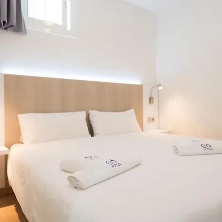 فندق Eo Rosas 3*